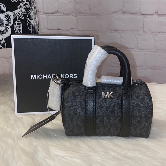 Michael Kors Handbags - 🌸🌼Michael Kors GIFTING Micro Duffle Keyfob
